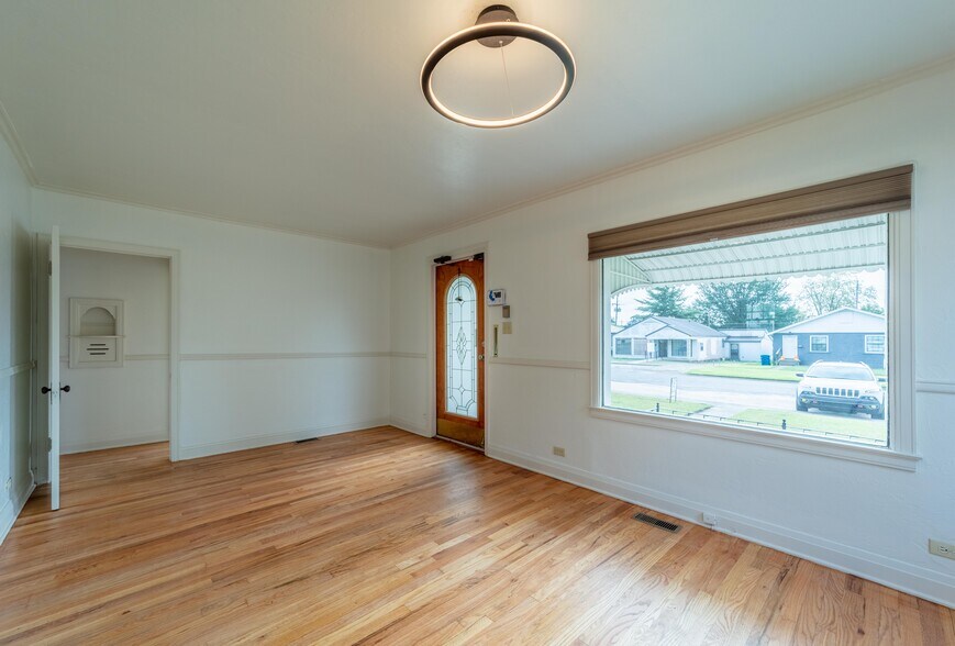 More Photos Of 517 Cherokee Ave, Mcalester Office For Lease