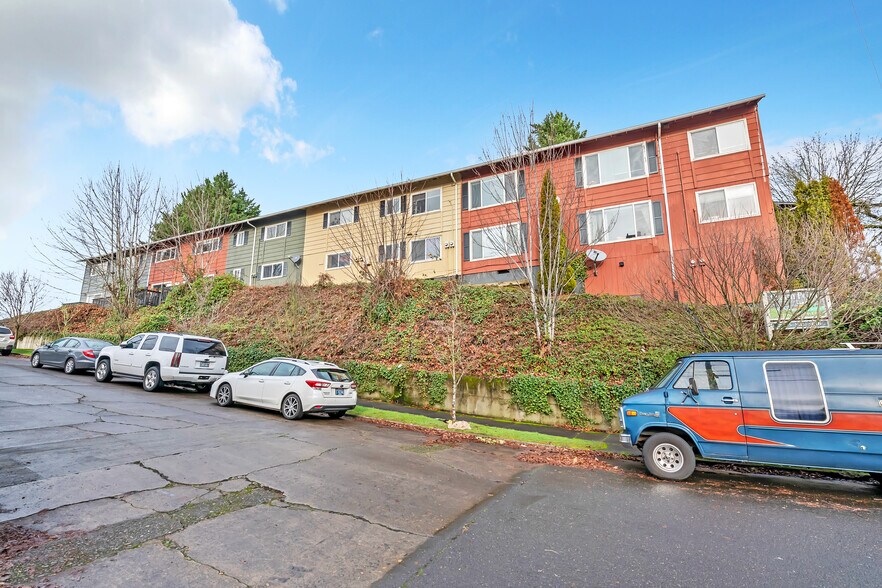 More Photos Of 2925 SE 50th Ave, Portland Apartments For Sale