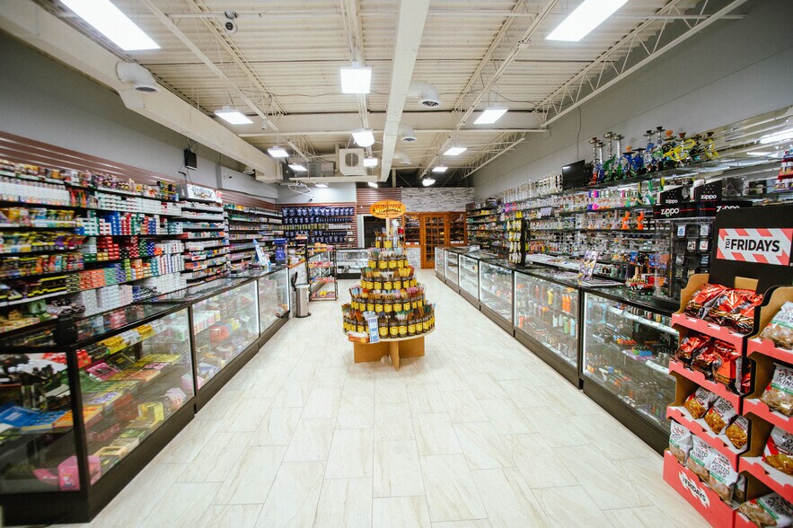 More Photos Of 115 E Washington, Winterset Office For Sale