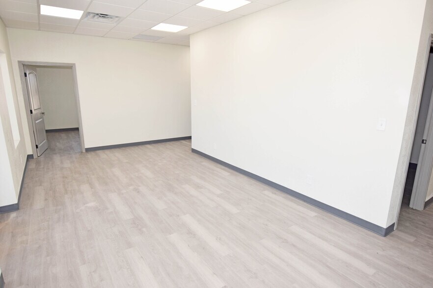 More Photos Of 8340 Boles Rd., Odessa Warehouse For Lease