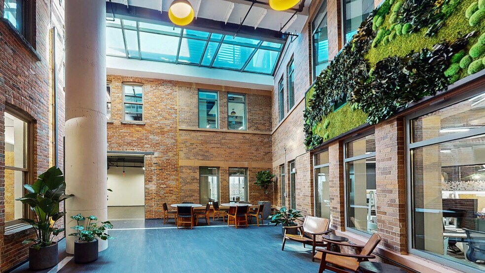 More Photos Of 525 9th St NW, Washington Office For Lease