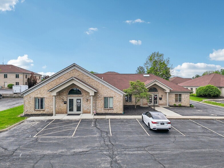 Primary Photo Of 819 Southwestern Run, Youngstown Medical For Sale