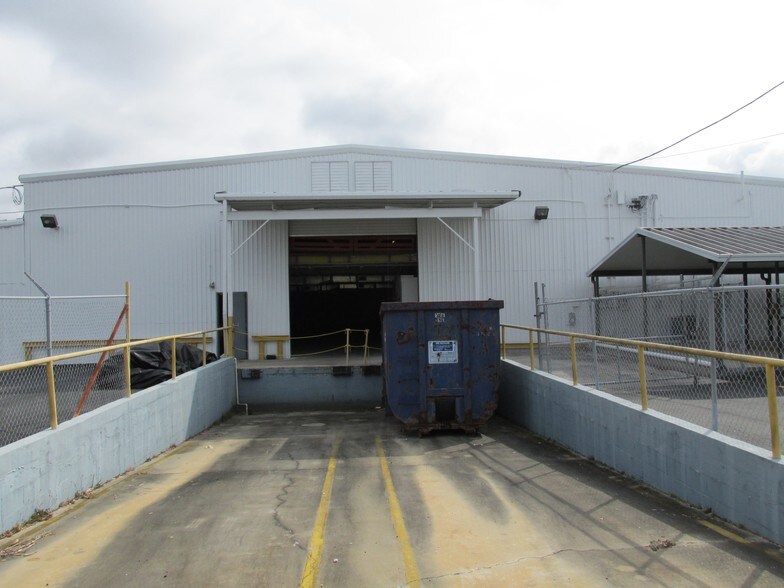 More Photos Of 8409 W Crystal St, Crystal River Manufacturing For Sale