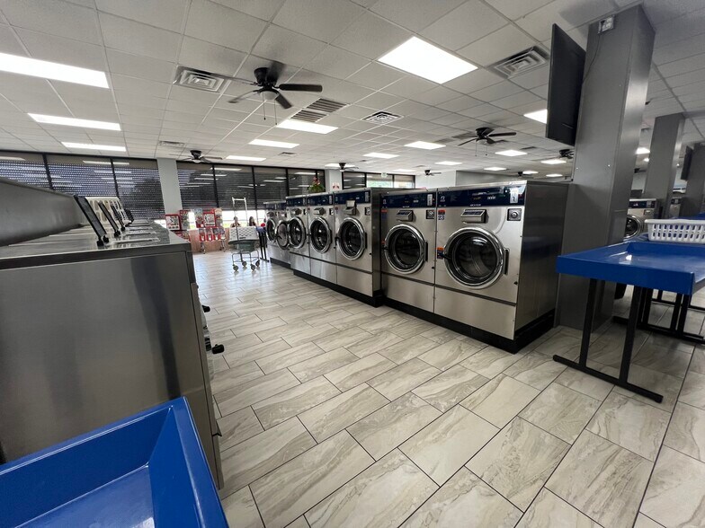 More Photos Of 705 N Alexander Dr, Baytown Freestanding For Sale