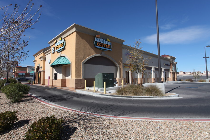 More Photos Of 8470 W Desert Inn Rd, Las Vegas General Retail For Lease
