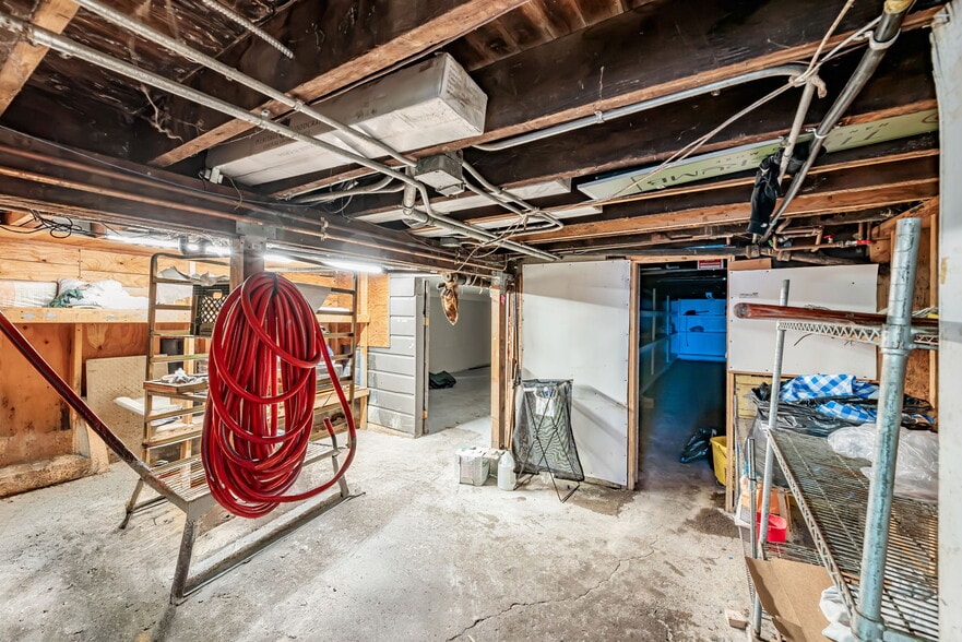 More Photos Of 408-412 Cortland Ave, San Francisco Storefront Retail Residential For Lease