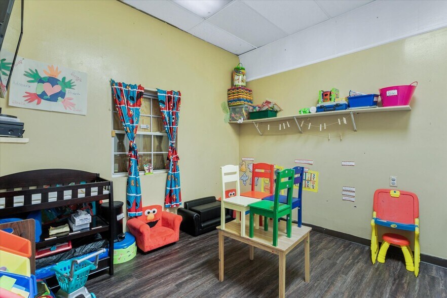 More Photos Of 1356 25th St, Newport News Medical For Sale