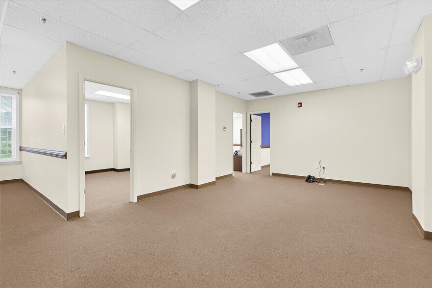 More Photos Of 601 7th St, Laurel Office For Sale