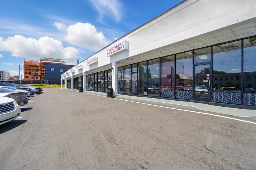 More Photos Of 2417 N Tryon St, Charlotte Unknown For Lease