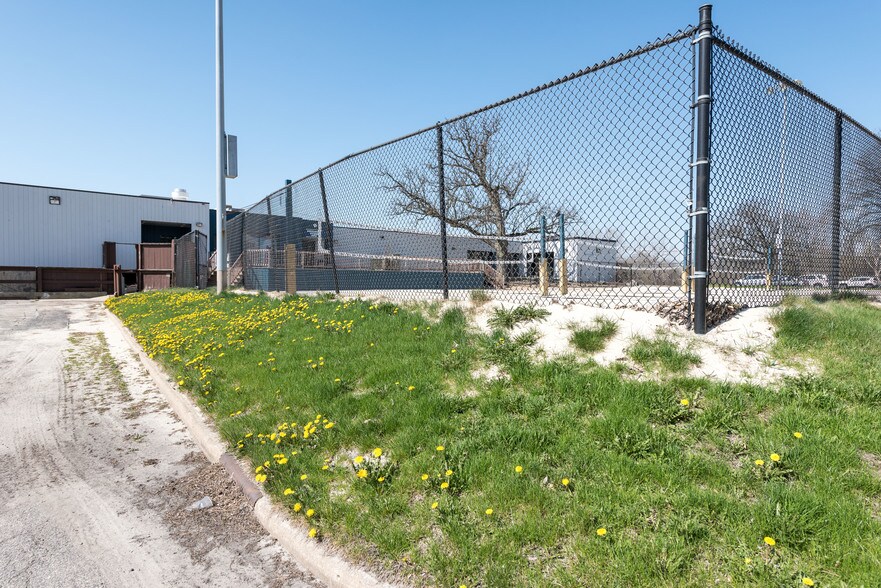 More Photos Of 243 W Roosevelt Rd, West Chicago Bowling Alley For Sale