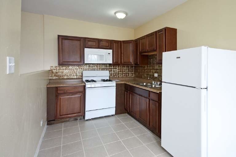 More Photos Of 932-944 E 79th St, Chicago Apartments For Sale
