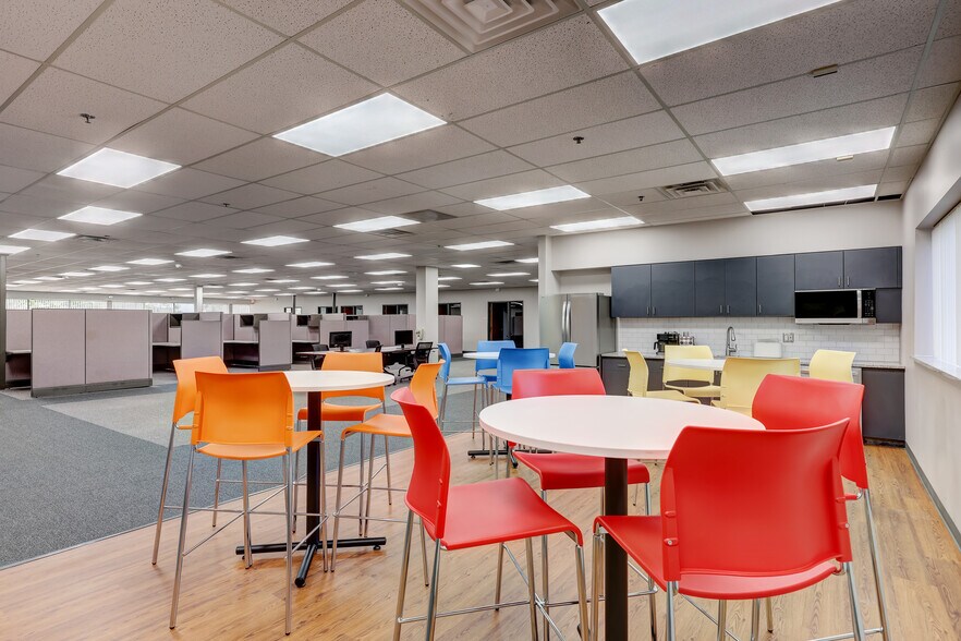 More Photos Of 4750 Venture Dr, Ann Arbor Light Manufacturing For Lease
