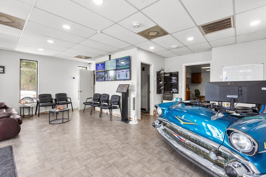 More Photos Of 913 Longfield Rd, Colonial Beach Industrial For Sale