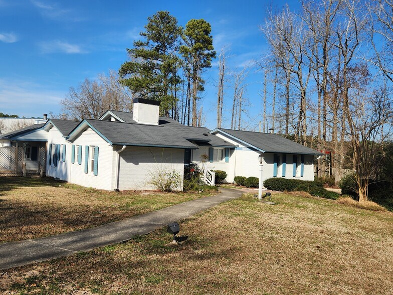 More Photos Of 721 E Gannon Ave, Zebulon Warehouse For Sale