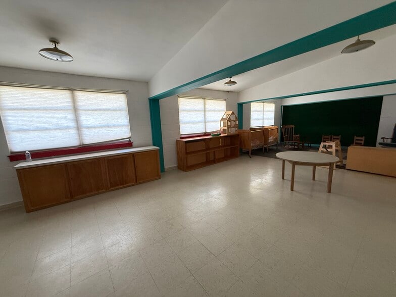 More Photos Of 908 Old Koenig Ln, Austin Religious Facility For Sale