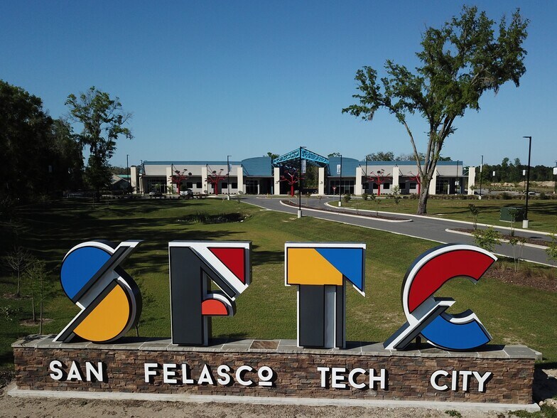 More Photos Of 13900 Tech City Cir, Alachua Light Distribution For Lease