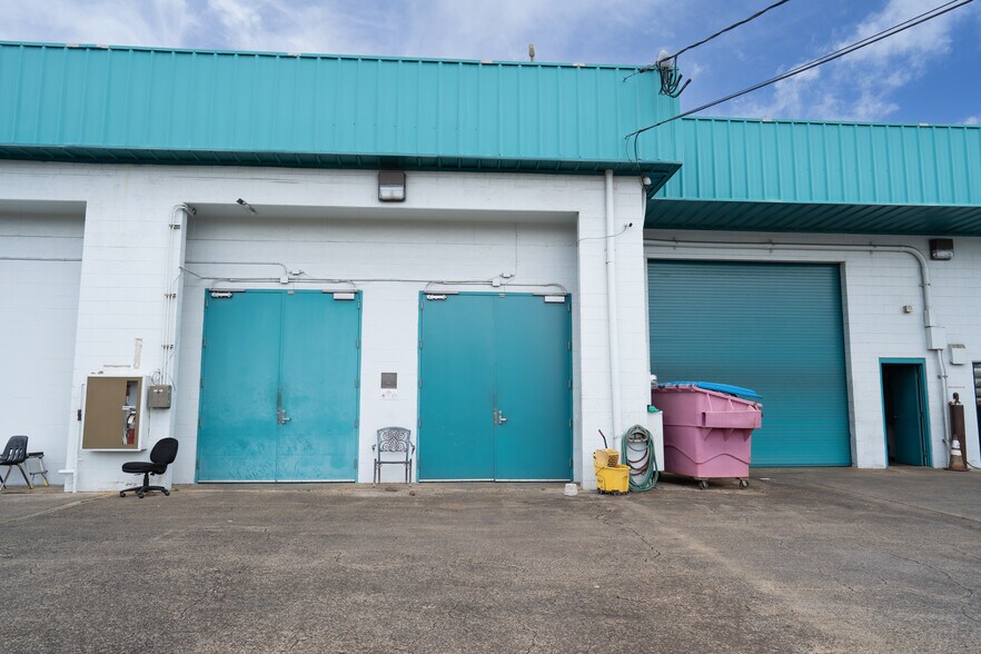 More Photos Of 3048 Aukele St, Lihue Warehouse For Sale