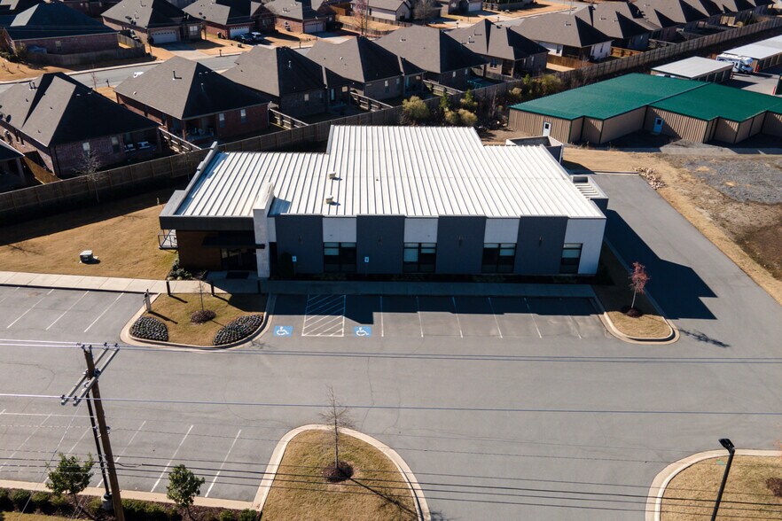 More Photos Of 15315 Kanis Rd, Little Rock Office For Sale