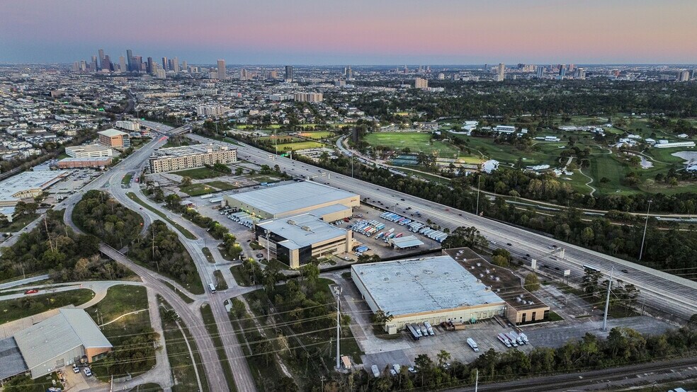 More Photos Of 6869 Old Katy Rd, Houston Flex For Lease
