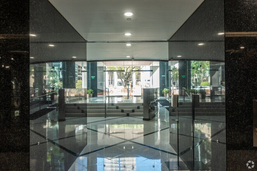 More Photos Of 1200 Brickell Ave, Miami Office For Lease