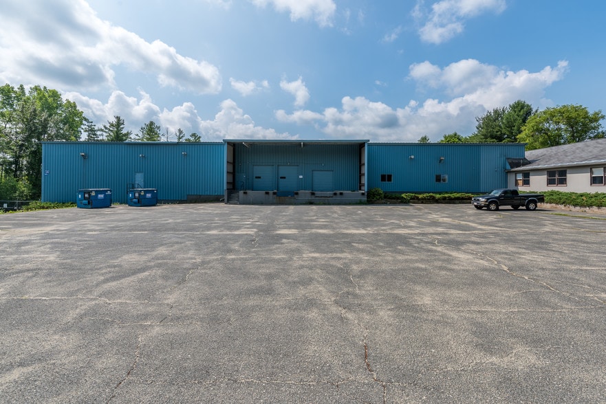 Primary Photo Of 815 Pleasant St, Lee Manufacturing For Sale