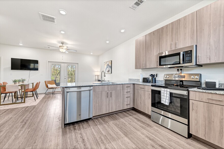 More Photos Of 1512 S Razorback Rd, Fayetteville Apartments For Sale