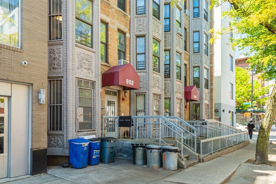 More Photos Of 950-952 Bergen St, Brooklyn Apartments For Sale