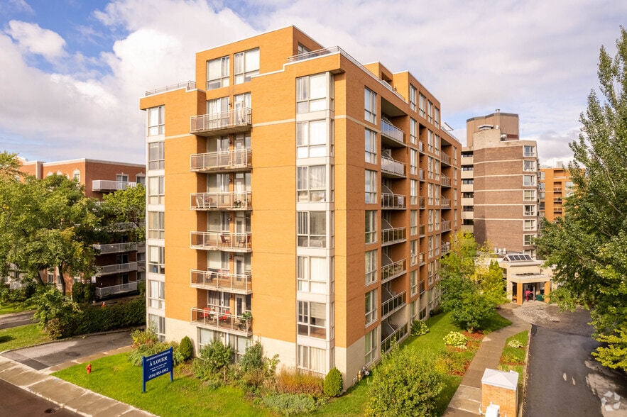 Primary Photo Of 1055 Boul De La Côte-Vertu, Saint-Laurent Congregate Senior Housing For Sale