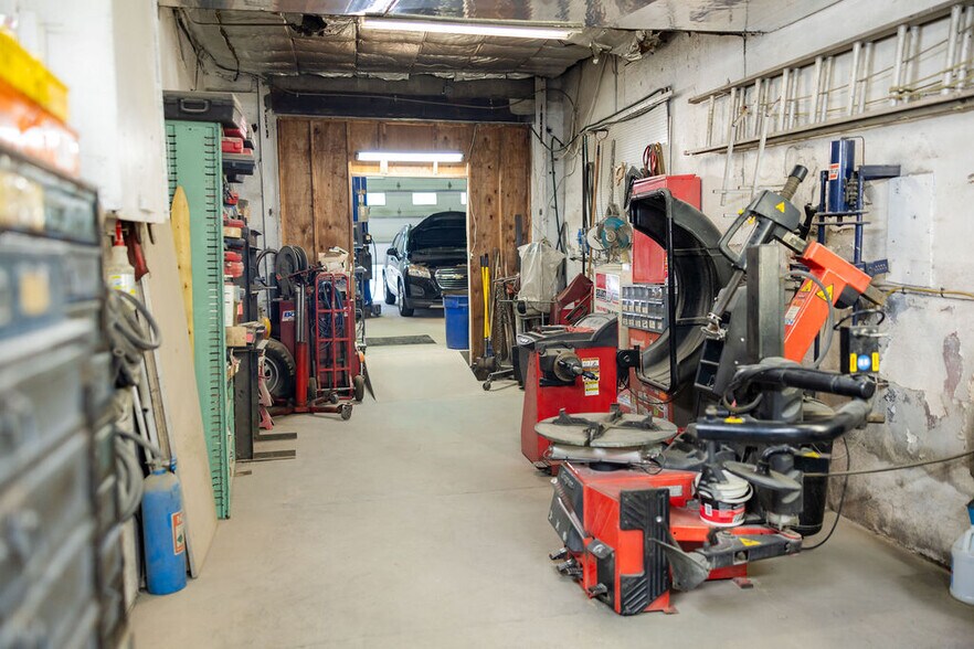 More Photos Of 8257 Frankford Ave, Philadelphia Auto Repair For Sale