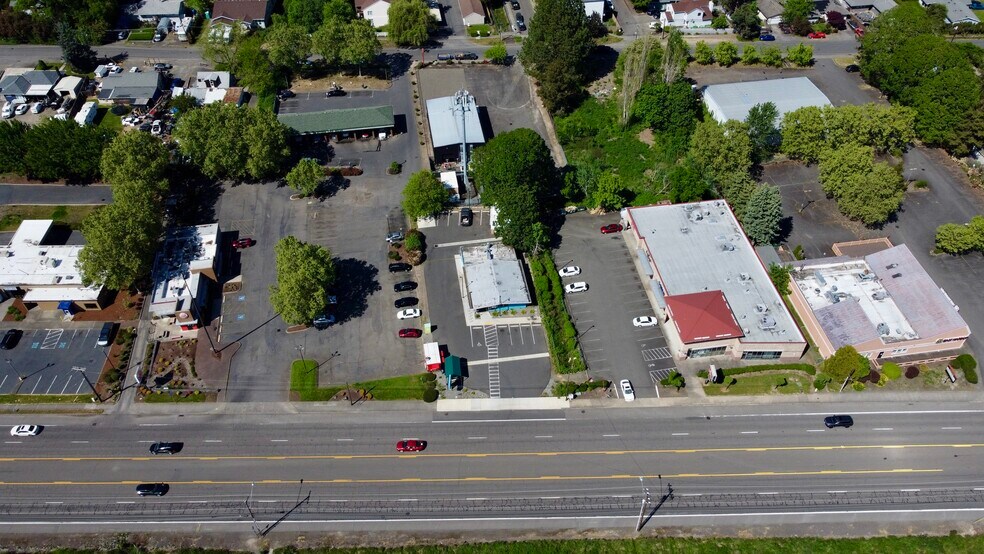 More Photos Of 18955 SW Tualatin Valley Hwy, Beaverton Freestanding For Sale