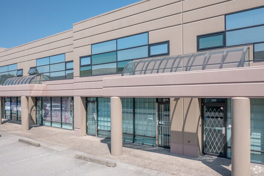 More Photos Of 13500 Maycrest Way, Richmond Showroom For Lease