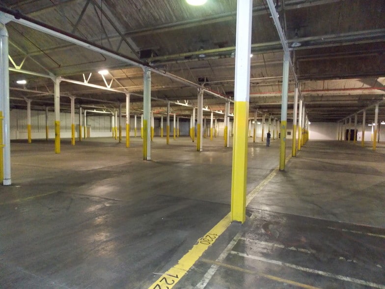 More Photos Of 500 N US Highway 31, Austin Manufacturing For Sale