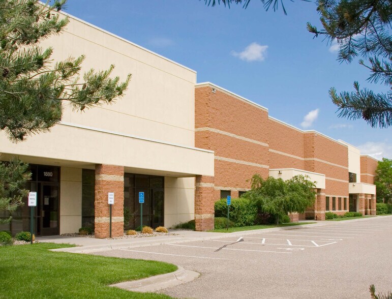 More Photos Of 2000-2090 Elm St SE, Minneapolis Distribution For Lease