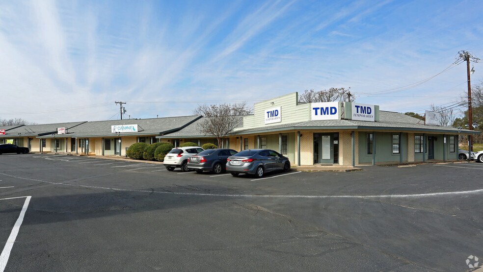 More Photos Of 400 Chisholm Valley Dr, Round Rock Unknown For Lease