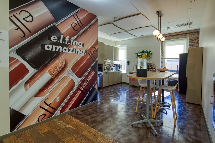 More Photos Of 570 10th St, Oakland Office For Lease