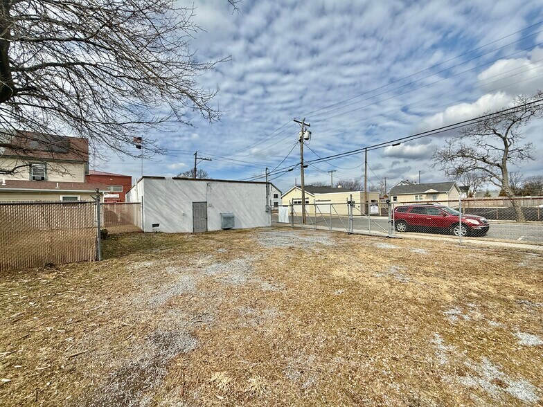 More Photos Of 427 Buck St, Millville Auto Repair For Sale