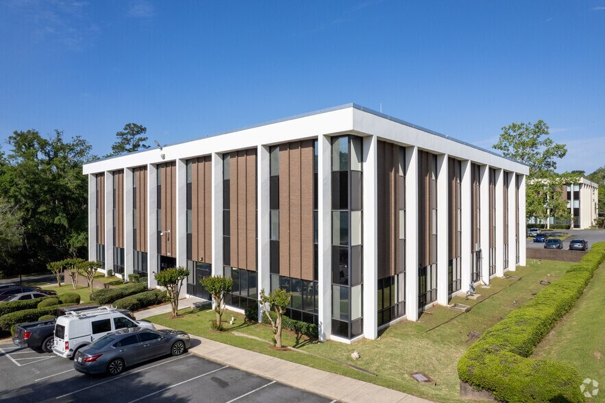 More Photos Of 2551 W Executive Center Cir, Tallahassee Unknown For Lease