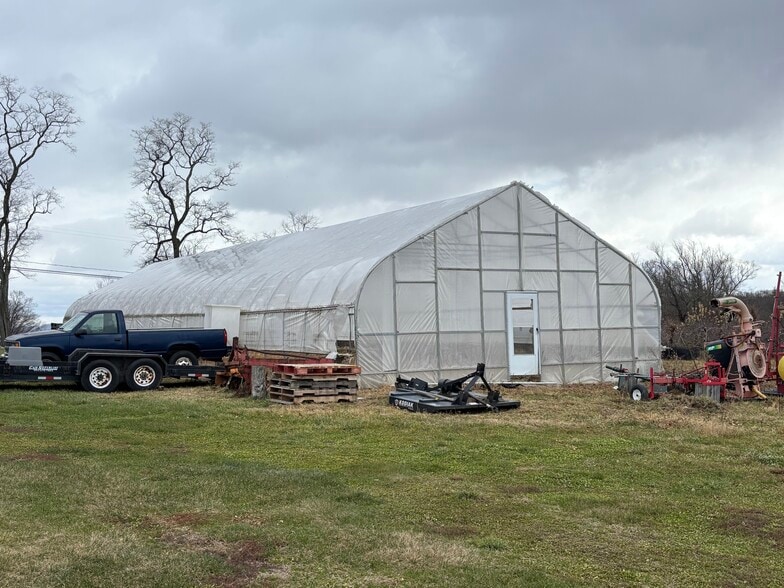 More Photos Of 138 Main Rd, Westhampton Restaurant For Lease