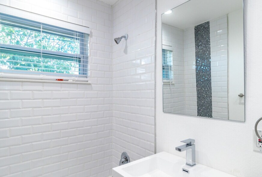 More Photos Of 2201 NE 14th Ave, Wilton Manors Apartments For Sale