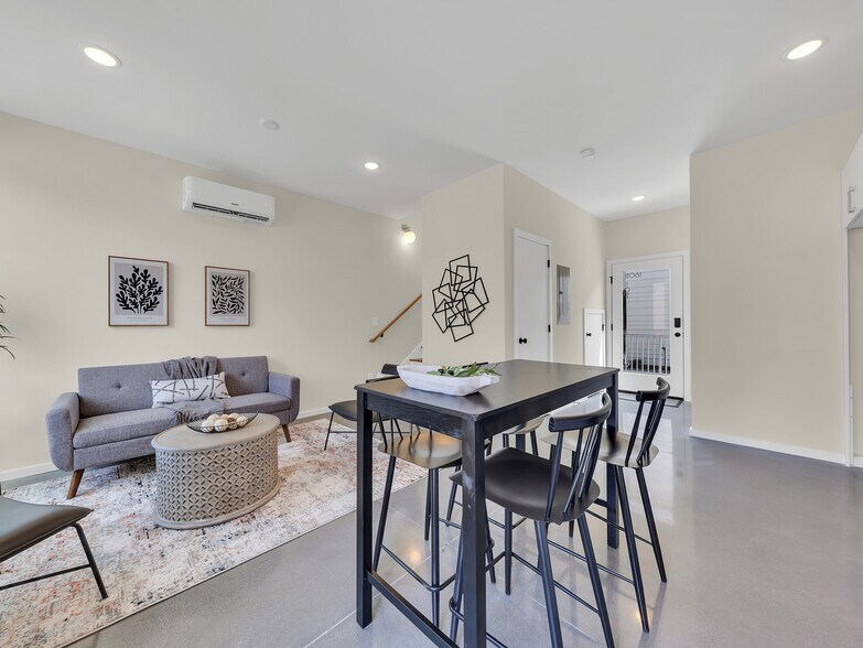 More Photos Of 1602 N Central St, Knoxville Apartments For Sale