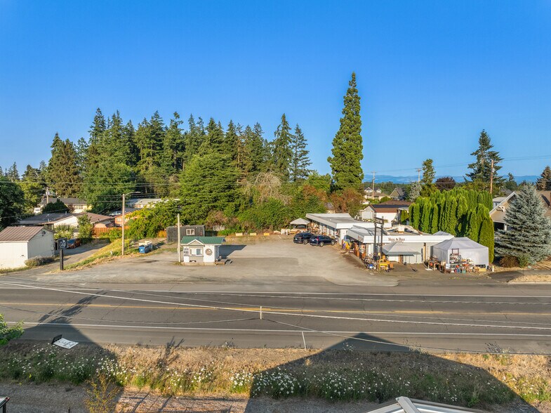 More Photos Of 21028 Highway 99E NE, Aurora Storefront Retail Office For Sale