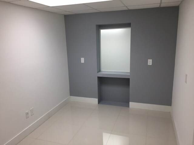 More Photos Of 17100 NE 19th Ave, North Miami Beach Medical For Sale