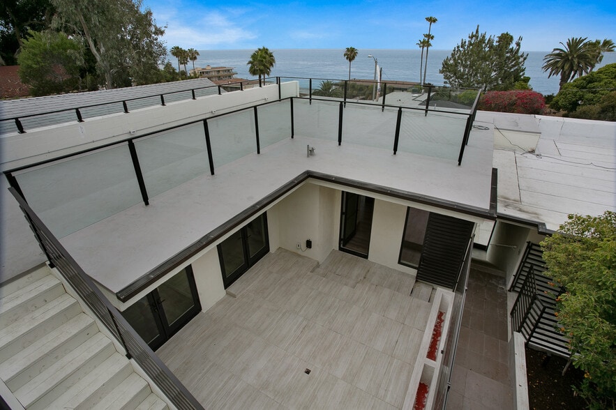 More Photos Of 618 S Coast Hwy, Laguna Beach Apartments For Sale