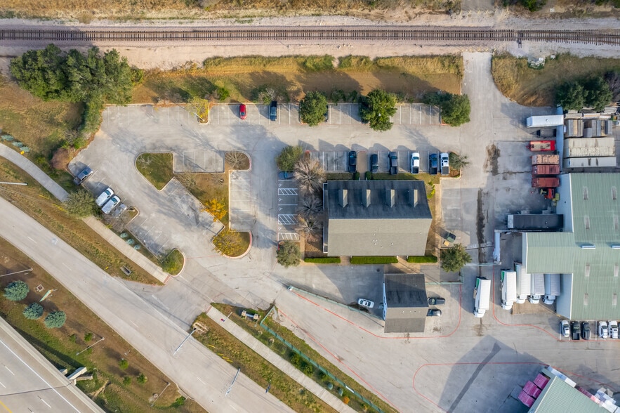 More Photos Of 2620 Brushy Creek Loop, Cedar Park Office For Lease