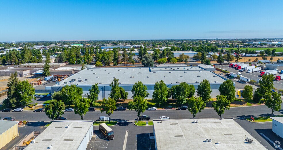 More Photos Of 1192 Vanderbilt Cir, Manteca Warehouse For Lease