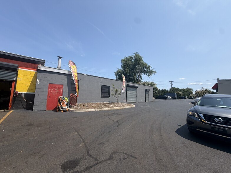 More Photos Of 1715-1725 Mount Ephraim Ave, Camden Storefront For Lease