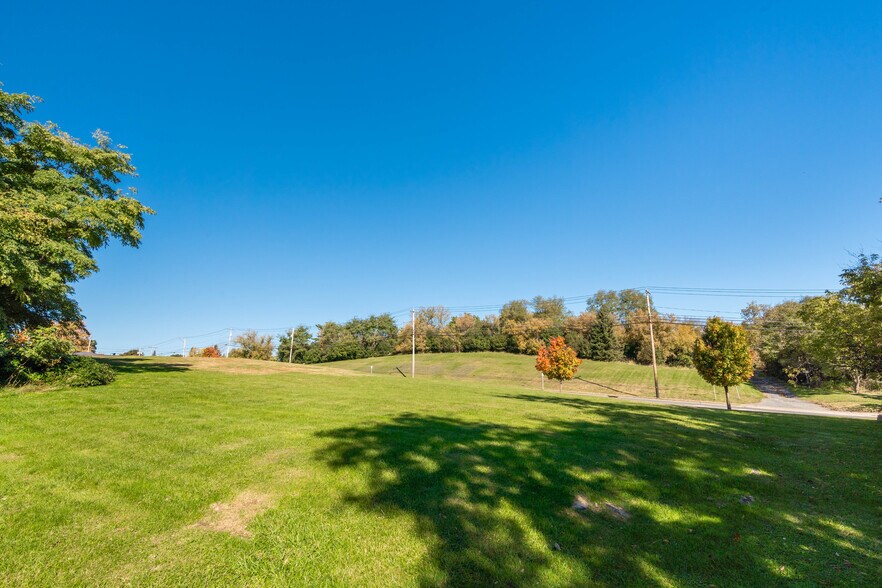 More Photos Of 1121 Coffeen St, Watertown Land For Sale