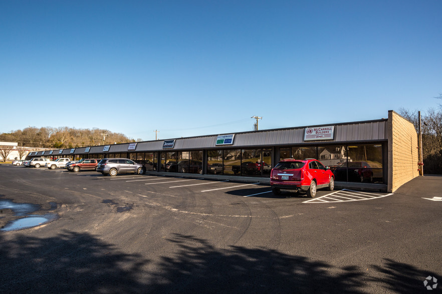 Primary Photo Of 855 Springfield Hwy, Goodlettsville Showroom For Lease