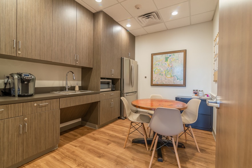 More Photos Of 26400 Kuykendahl Rd, Spring Storefront Retail Office For Sale