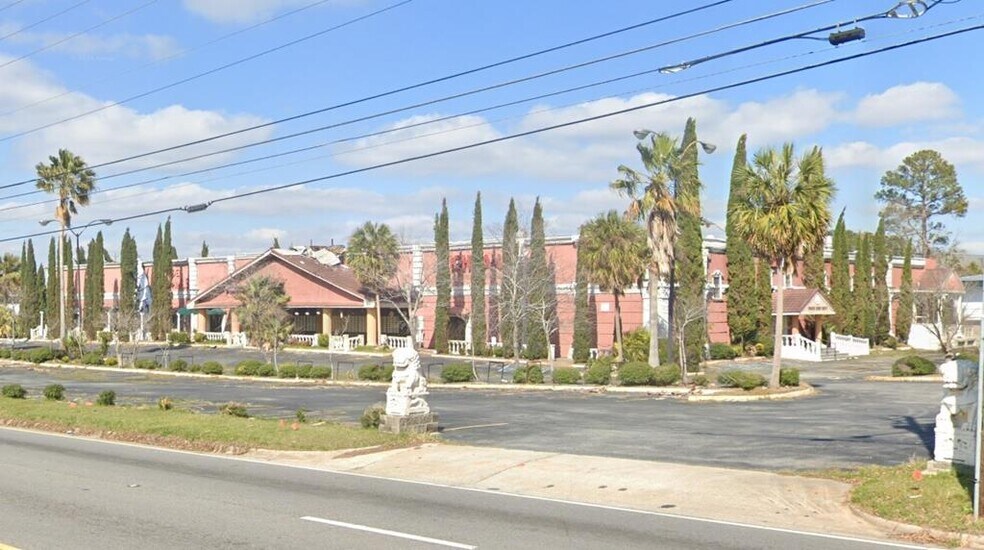 More Photos Of 2965 N Ashley St, Valdosta Land For Sale